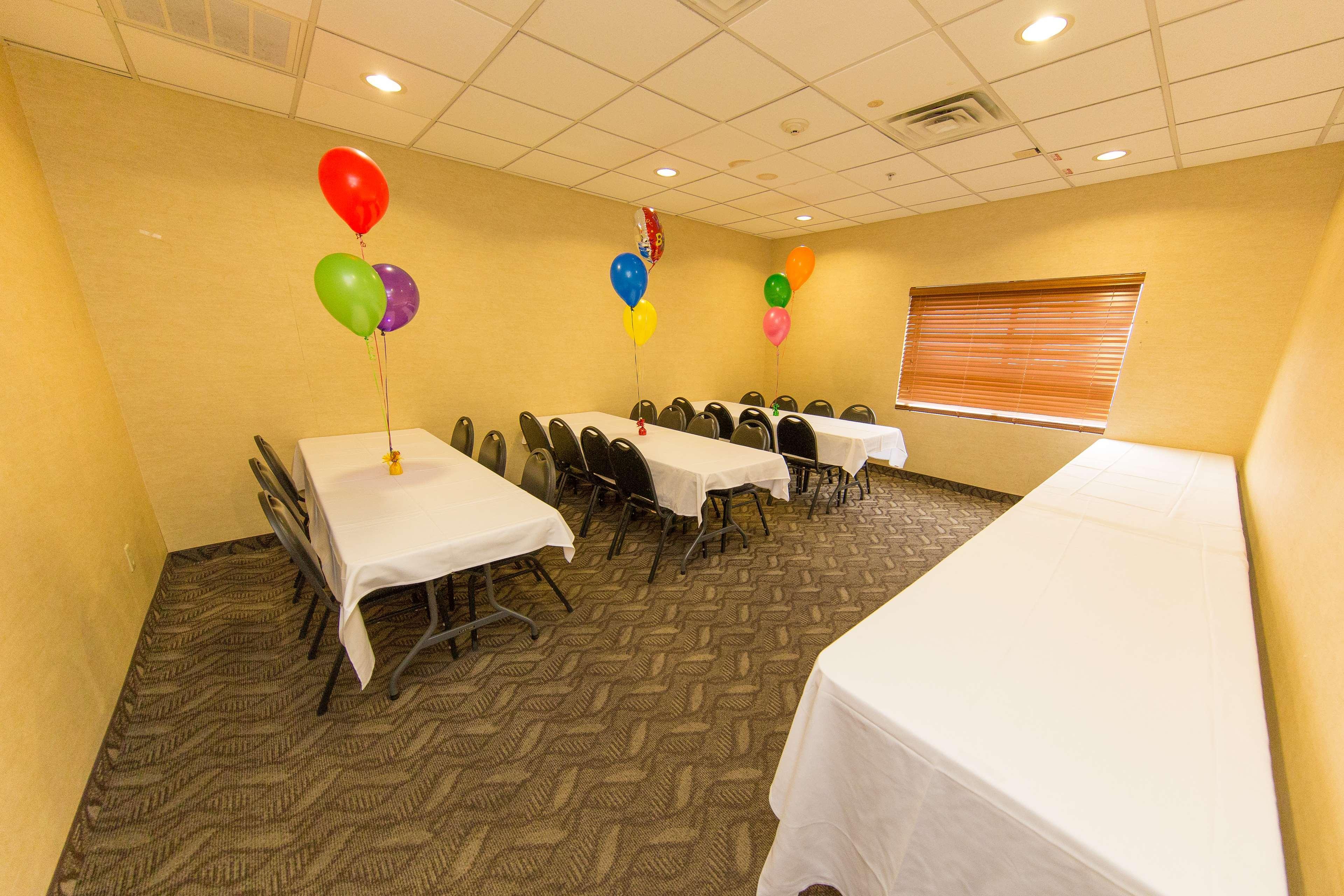 Best Western Plus Portage Hotel&Suites Exterior foto
